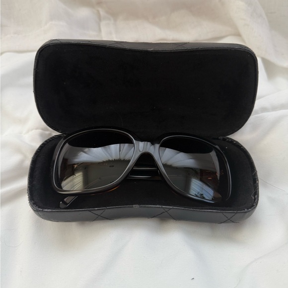 Tortoise Shell Sunglasses - Picture 3 of 8